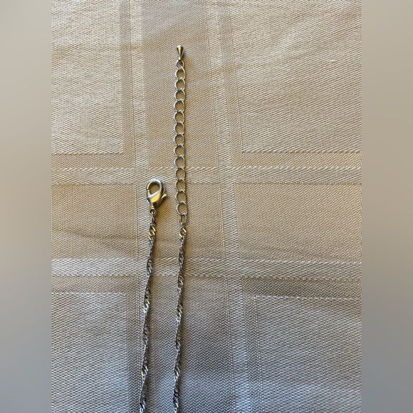 Women’s Horseshoe Necklace Set with Earrings - Picture 3 of 5